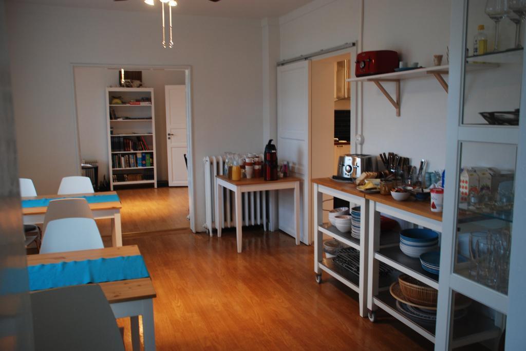 Helluland Guesthouse Saudarkrokur Bagian luar foto